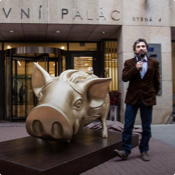 Investoři